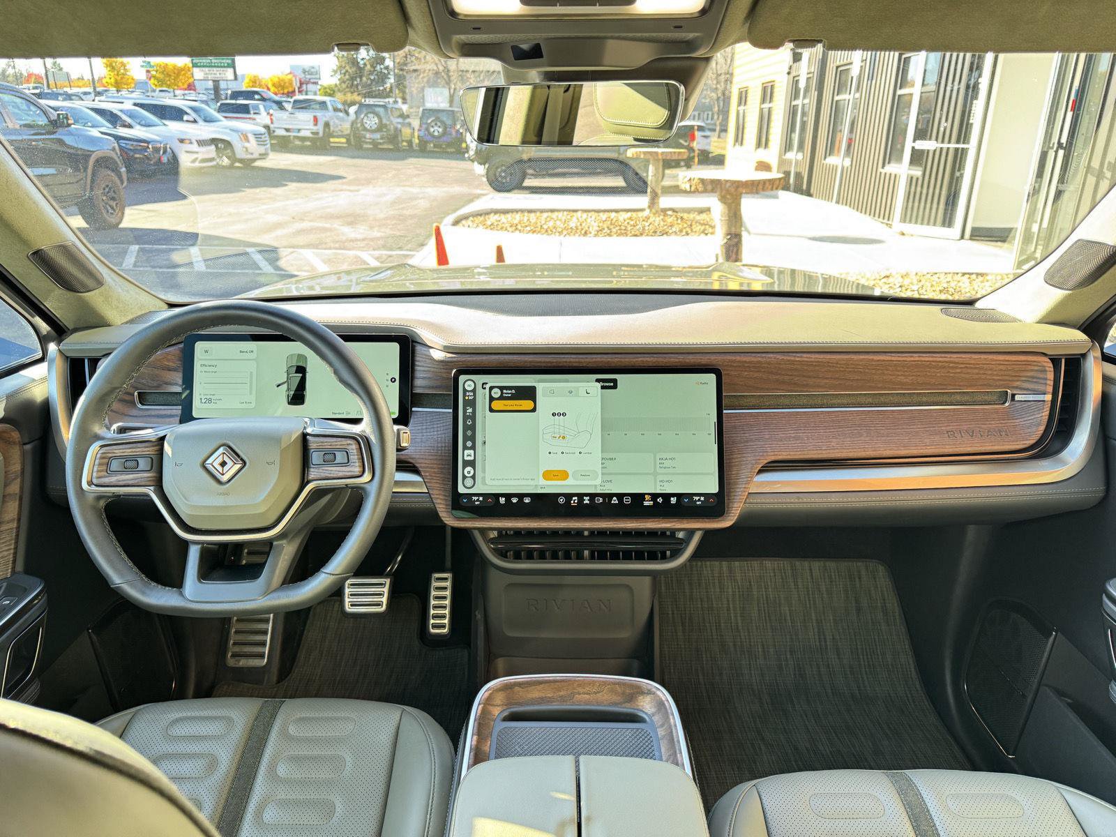 Used 2023 Rivian R1S Launch Edition Quad AWD/4WD image 13