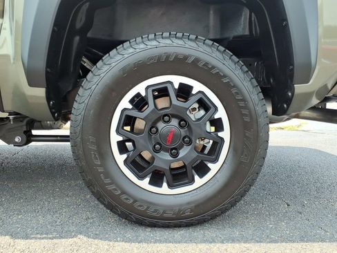 Certified 2026 Toyota Tacoma TRD Off-Road AWD/4WD image 21