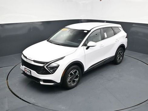 Used 2025 Kia Sportage LX image 36
