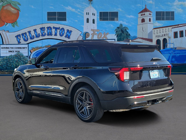 New 2026 Ford Explorer ST-Line w/ ST-Line Street Pack RWD image 3
