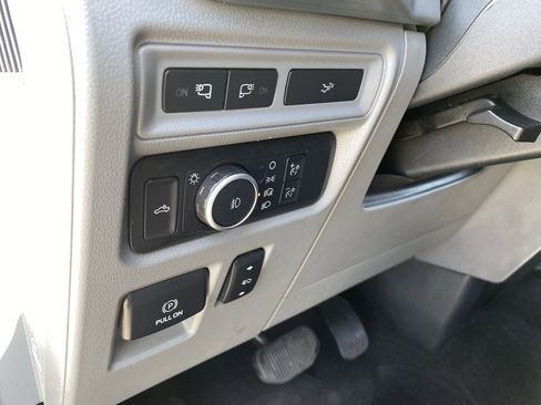 Used 2022 Ford F150 Lariat w/ Equipment Group 501A Mid AWD/4WD image 19