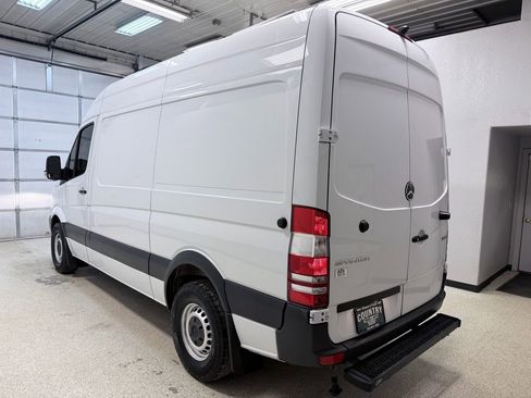 Used 2017 Mercedes-Benz Sprinter 2500 image 7
