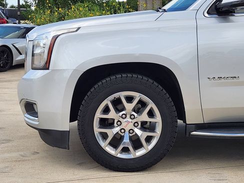 Used 2017 GMC Yukon SLE w/ SLE Value Package RWD image 10