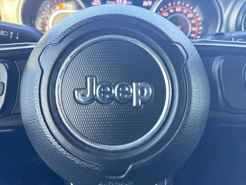 Used 2020 Jeep Wrangler Unlimited Willys image 27