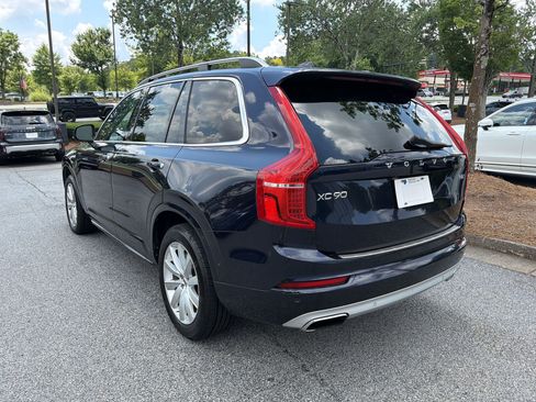 Used 2017 Volvo XC90 T6 Momentum w/ Vision Package AWD/4WD image 3