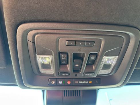 Used 2024 GMC Sierra 3500 Denali Ultimate image 30