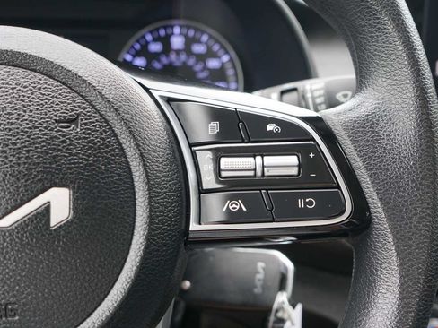 Certified 2024 Kia Forte LXS FWD image 15