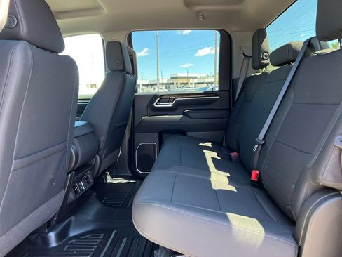 New 2026 GMC Sierra 2500 SLE w/ SLE Value Package; AWD/4WD image 5