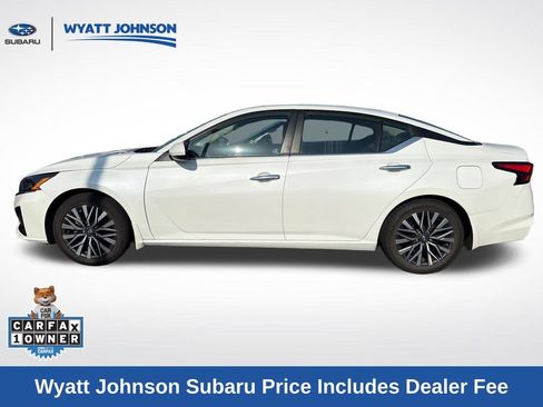 Used 2023 Nissan Altima 2.5 SV FWD image 3