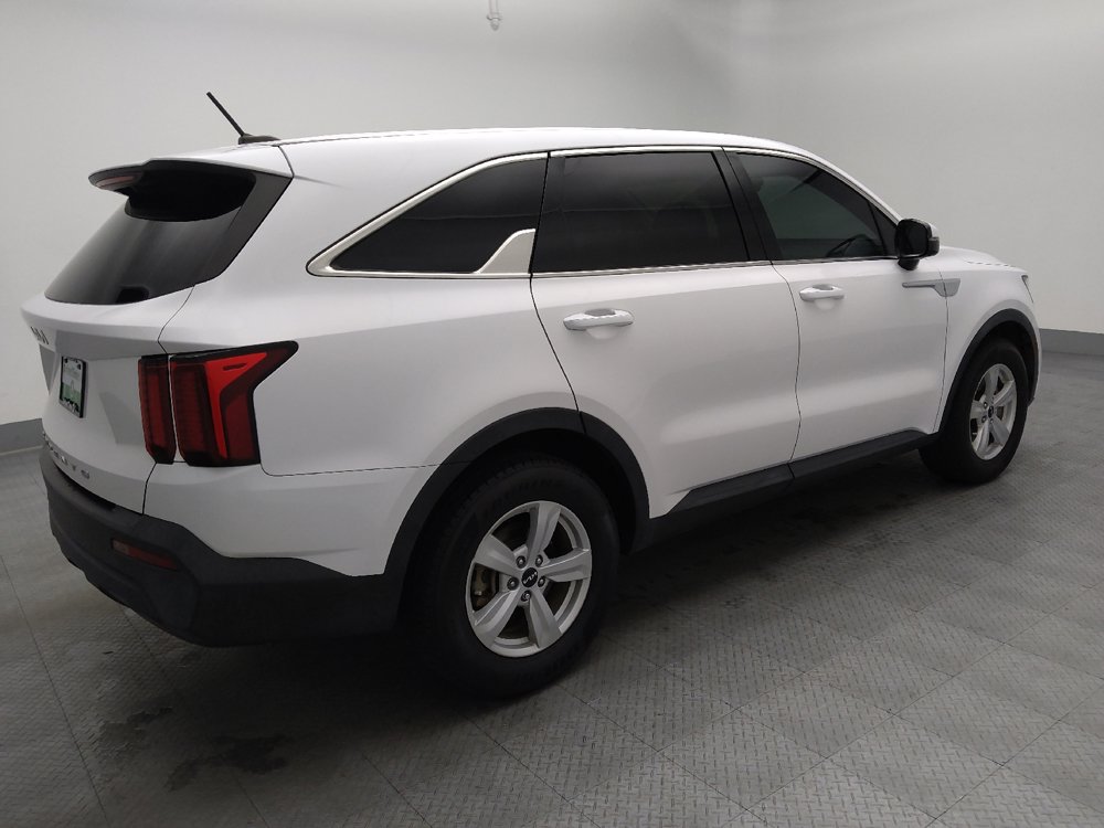 Used 2022 Kia Sorento LX FWD image 10