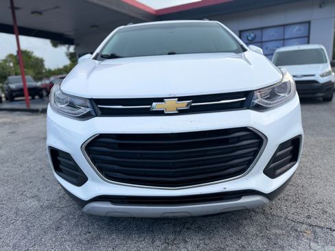 Used 2017 Chevrolet Trax LT w/ LT Convenience Package FWD image 7