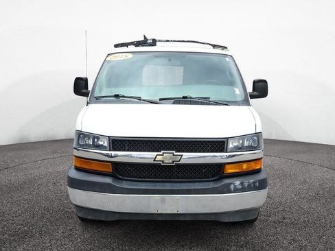 Used 2018 Chevrolet Express 2500 w/ Driver Convenience Package RWD image 11