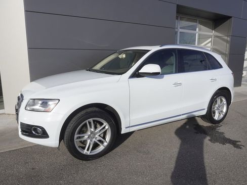 Used 2017 Audi Q5 2.0T Premium Plus image 3