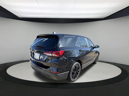 Used 2024 Chevrolet Equinox LS w/ Midnight Edition image 7