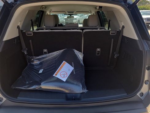 New 2025 Nissan Pathfinder SV w/ Black Appearance Package image 7