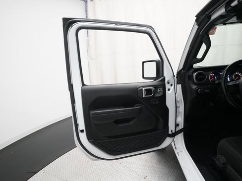 Used 2022 Jeep Wrangler Unlimited Sport image 27