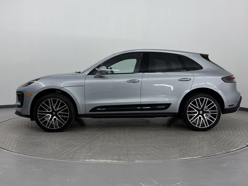 New 2025 Porsche Macan image 2