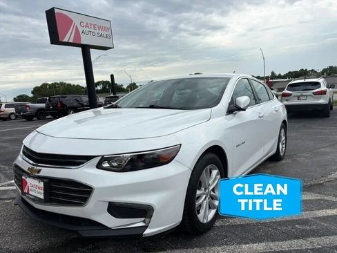 Used 2017 Chevrolet Malibu LT FWD image 1