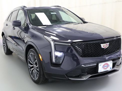 Used 2024 Cadillac XT4 Sport AWD/4WD image 18