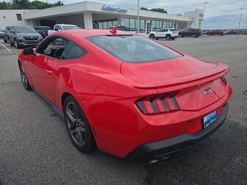 Used 2025 Ford Mustang GT RWD image 2