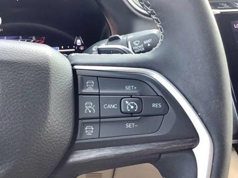 Certified 2023 Jeep Grand Cherokee Limited AWD/4WD image 27