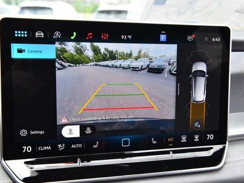 New 2026 Volkswagen Tiguan SE R-Line AWD/4WD image 13