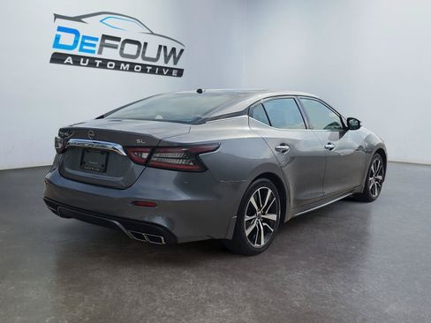 Used 2023 Nissan Maxima SL FWD image 3