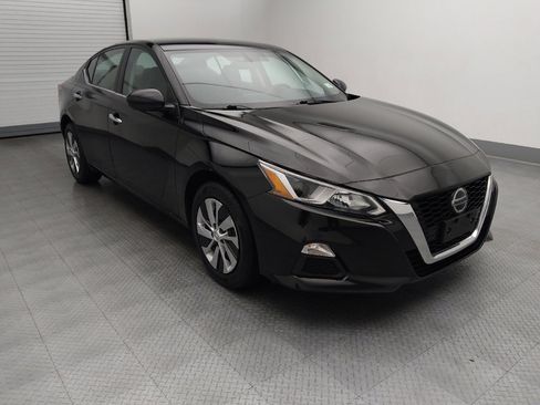 Used 2020 Nissan Altima 2.5 S AWD/4WD image 13