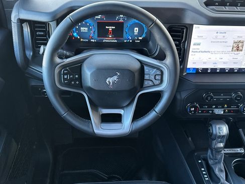 New 2025 Ford Bronco Badlands image 14