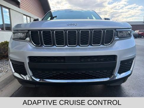Used 2023 Jeep Grand Cherokee L Laredo w/ Luxury Tech Group I AWD/4WD image 13