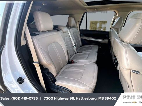 Used 2024 Ford Expedition Limited AWD/4WD image 22