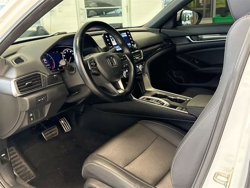 Used 2020 Honda Accord Sport image 10