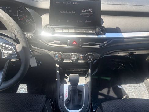 Used 2024 Kia Forte LXS FWD image 15