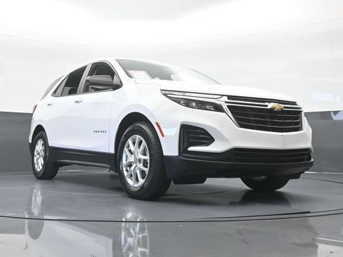 Used 2023 Chevrolet Equinox LS FWD image 58