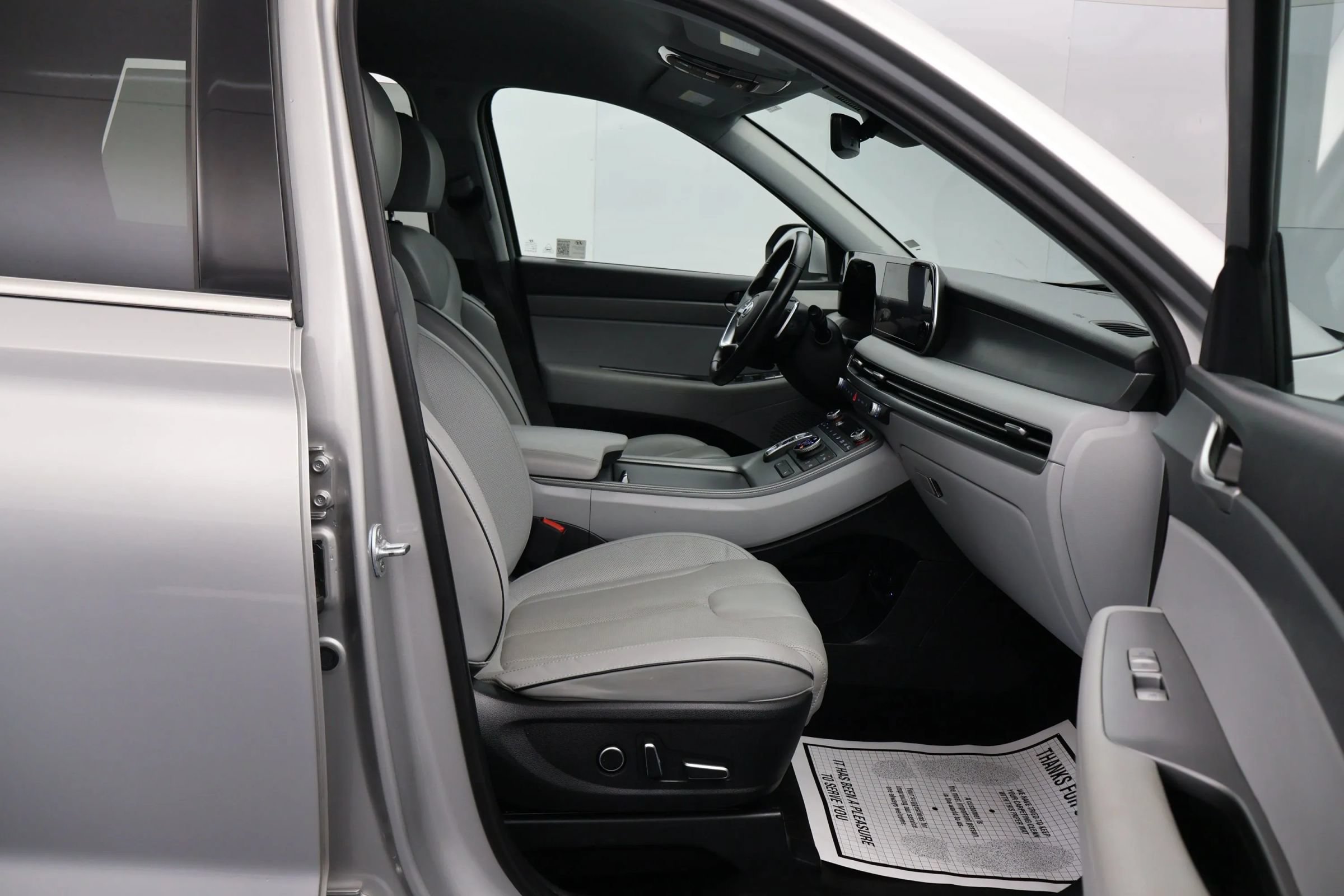 Used 2025 Hyundai Palisade SEL AWD/4WD image 14