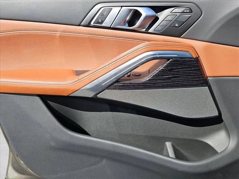 Certified 2025 BMW X6 xDrive40i image 10