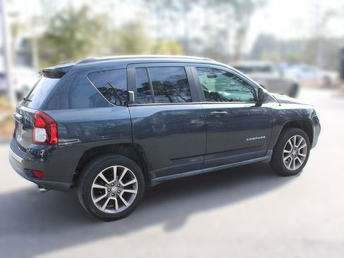 Used 2015 Jeep Compass Limited w/ Sun/Sound Group image 12