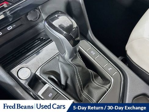 Used 2025 Volkswagen Taos SE AWD/4WD image 22