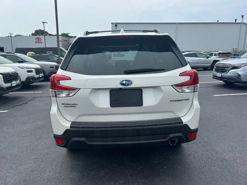Used 2023 Subaru Forester Limited AWD/4WD image 5