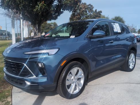 Used 2025 Buick Encore GX Preferred w/ Comfort Package image 5