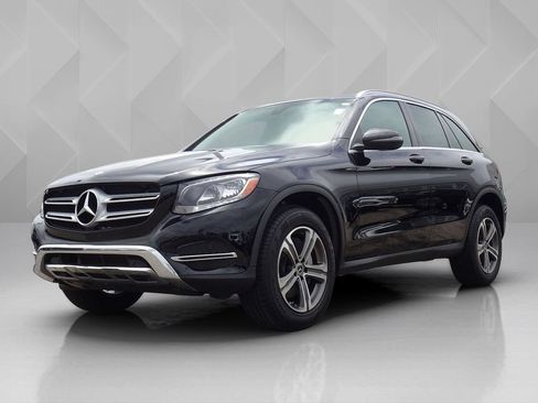 Used 2018 Mercedes-Benz GLC 300 4MATIC image 1