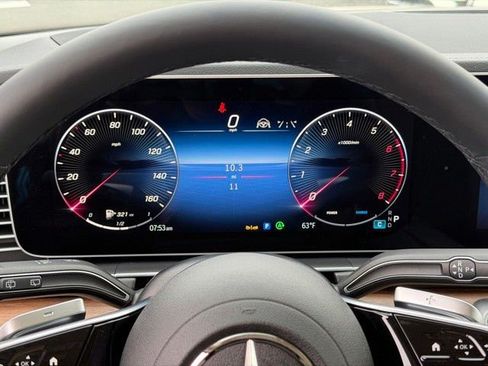 New 2026 Mercedes-Benz GLS 450 4MATIC image 15