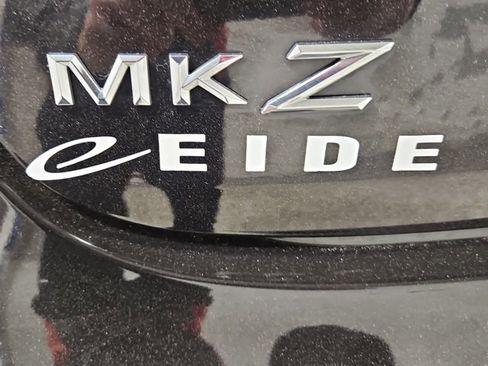 Used 2020 Lincoln MKZ w/ Convenience Package image 29