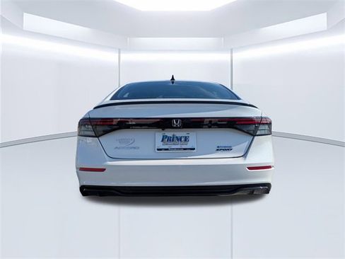 Used 2025 Honda Accord Sport image 6