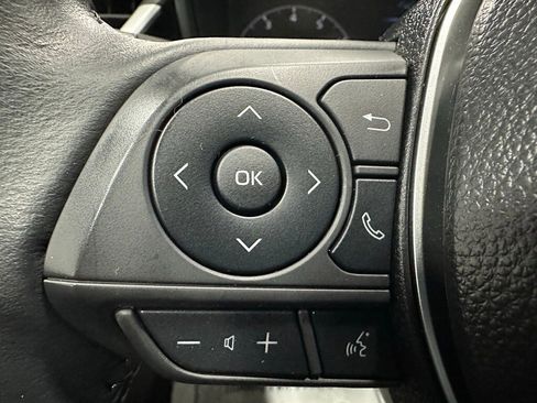 Used 2025 Toyota Corolla SE image 19