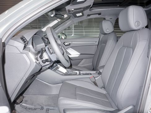 New 2025 Audi Q3 2.0T Premium image 8