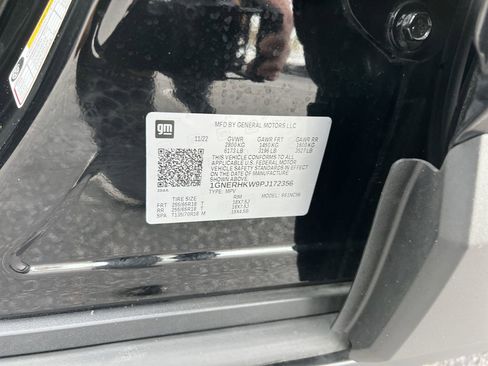 Used 2023 Chevrolet Traverse LT image 37