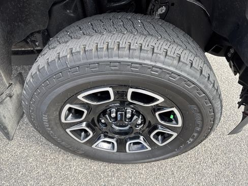 Certified 2026 Ford F250 Platinum AWD/4WD image 10