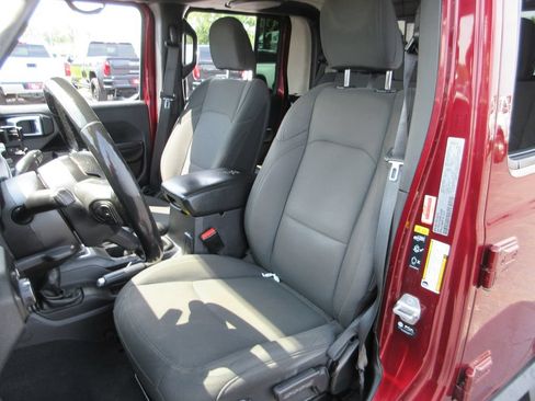 Used 2021 Jeep Gladiator Sport AWD/4WD image 19