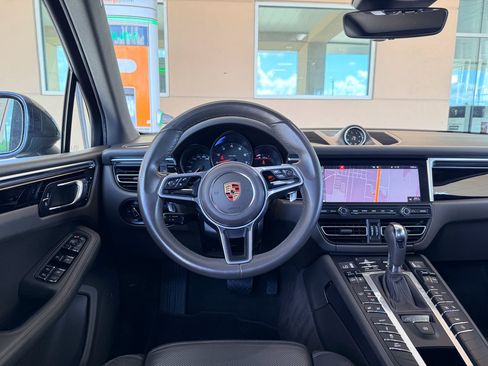 Used 2019 Porsche Macan AWD/4WD image 15